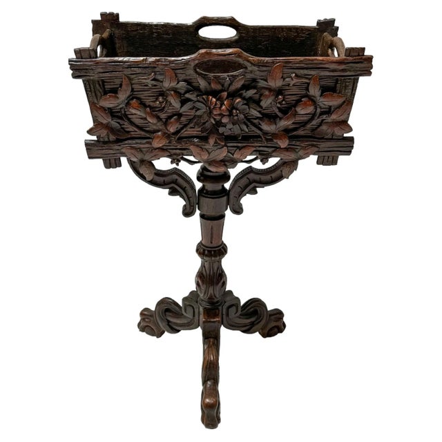 French Carved Fruitwood Black Forest Planter or Jardiniere, 1880s For Sale - Image 13 of 13