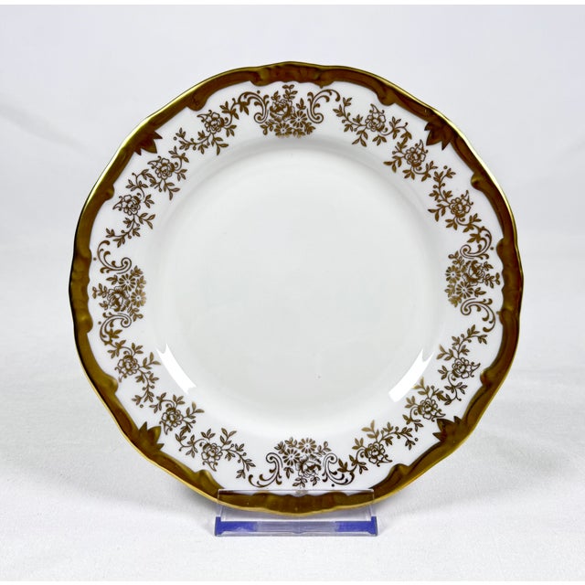 Late 20th Century Vintage Weimar Katharina Gold-Gilt Porcelain Tea Trio Set for 6, 18 Pieces For Sale - Image 5 of 7