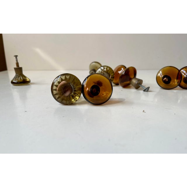 Mid-Century Modern Vintage Swedish Green and Amber Glass Knobs, 1960s, Set of 10 For Sale - Image 3 of 11