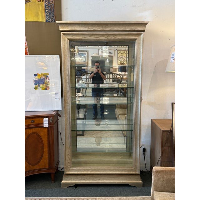 Hollywood Regency Pulaski Furniture Lyon Sliding Door Curio For Sale - Image 3 of 11