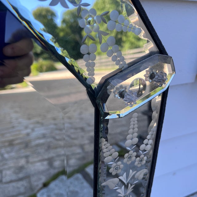 Victorian Antique Venetian-Style Etched Glass Octagonal Wall Mirror For Sale - Image 3 of 9