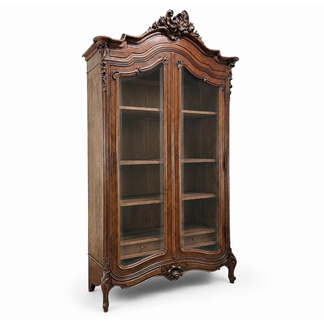 French 19th Century French Louis XV Walnut Display Armoire For Sale - Image 3 of 16