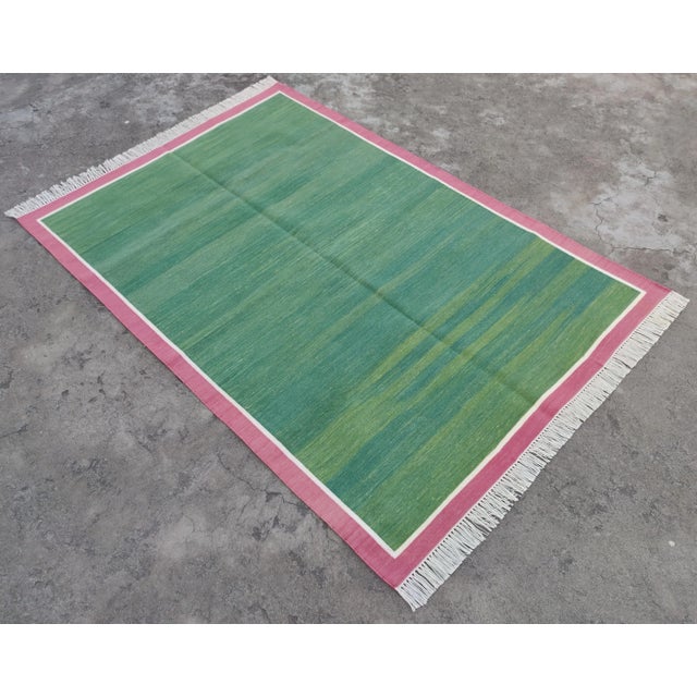 Mid-Century Modern Handmade Cotton Area Rug Vegetable Dyed Green With Raspberry Pink Bordered Dhurrie - 10'x14' For Sale - Image 3 of 11