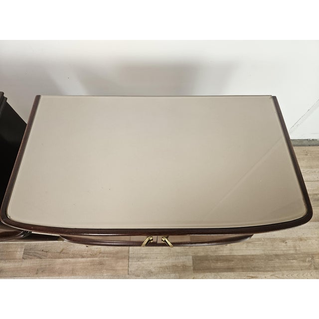 Art Deco Mahogany Crotch Bedside Tables with Glass Top, 1950, Set of 2 For Sale - Image 6 of 18