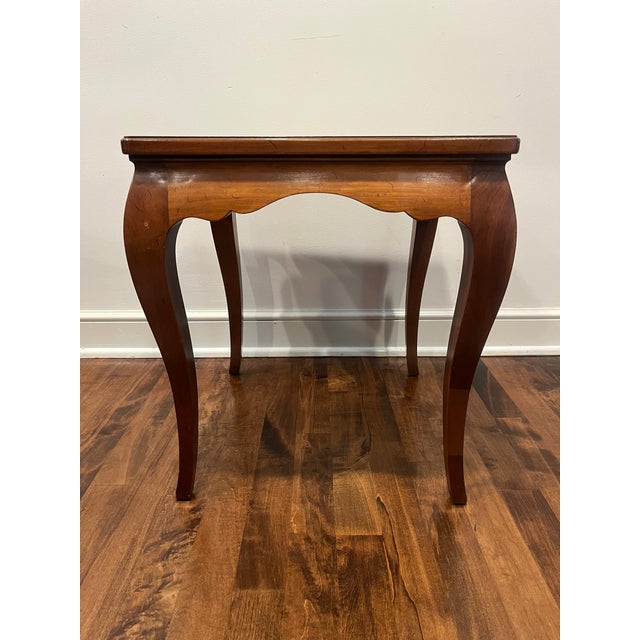 Mid 20th Century Heritage Henredon French Provincial Accent Side Table For Sale In Minneapolis - Image 6 of 12