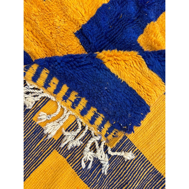 Textile Berber Beni Mrirt Rug Handknotted Wool Cobalt Blue & Mustard Geometric Maze Pattern 200x300cm Middle Atlas, Morocco, 2010s For Sale - Image 7 of 10