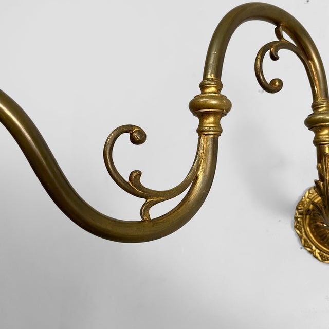 Italian Art Deco Flower-Shaped Wall Lamp in Brass and Glass, 1950s For Sale - Image 13 of 18