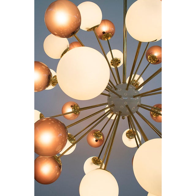Fabio Ltd 21st Century Nova Polished Brass Mixed Amethyst White Murano Sputnik Chandelier by Fabio LTD For Sale - Image 4 of 5