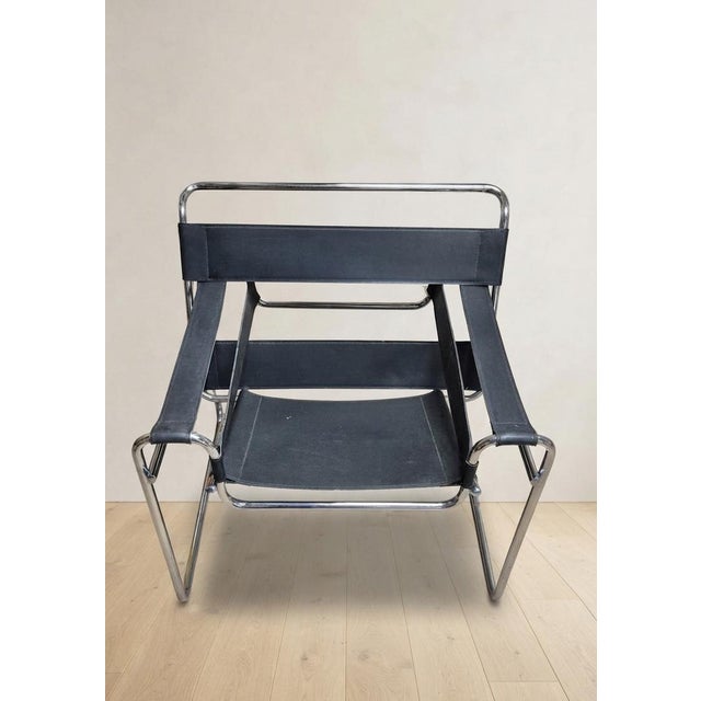 Vintage B3 Wassily Chair in Black Leather by Marcel Breuer for Knoll International, 1980s For Sale - Image 4 of 9
