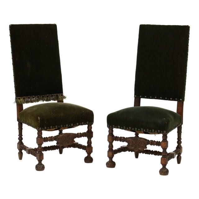 1900 English Tudor Style Pair of Side Chairs For Sale