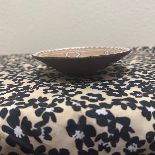 Rustic 1970s Hand-Painted Southwestern Geometric Pottery Plate For Sale - Image 3 of 5