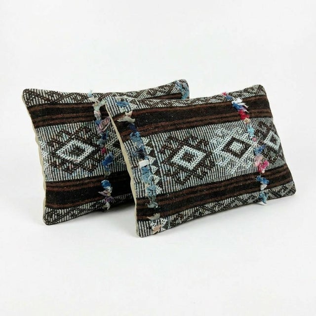 Mid-Century Modern Anatolian Kilim Lumbar Pillow Cover 14'' X 20'' - Set of Two For Sale - Image 3 of 4