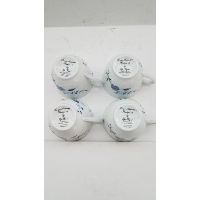 Art Deco 1940s Limoges Authentique Porcelaine Du Lys Royal 4 Cups and Saucers - Set of 8 For Sale - Image 3 of 8