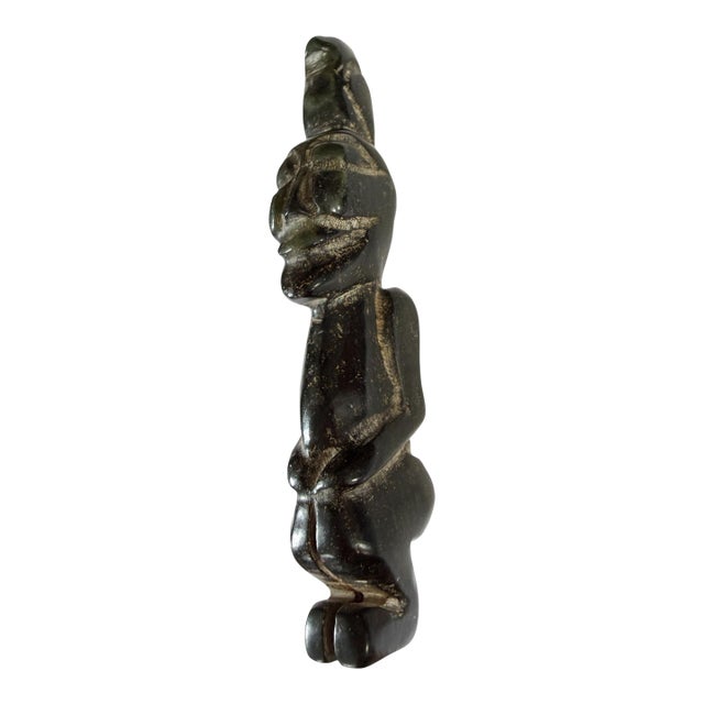 VTG HongShan Style Culture Black Carved Jade Primitive Figure W/ Bird Perched Atop For Sale