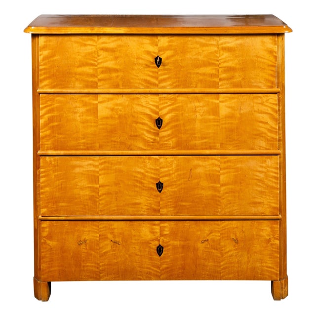 Austrian 1870s Biedermeier Style Four-Drawer Chest with Bookmarked Birch Veneer For Sale