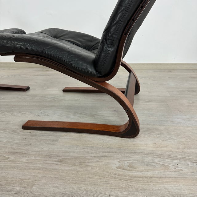 Wood Kengu-Chairs by Elsa & Nordahl Solheim – A Pair For Sale - Image 7 of 8