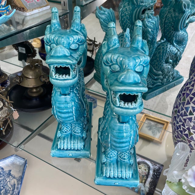 1960s Chinese Pair of Dragon Porcelain Statues For Sale - Image 4 of 8