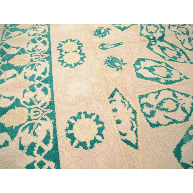 Galerie Shabab Collection Mid-20th Century Indian Cotton Agra Carpet For Sale In New York - Image 6 of 10