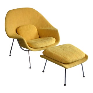 On Hold - Knoll Saarinen Womb Chair & Ottoman For Sale