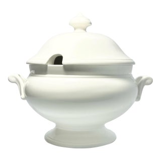 Villeroy & Boch “Pure White” Porcelain Soup Tureen & Lid For Sale
