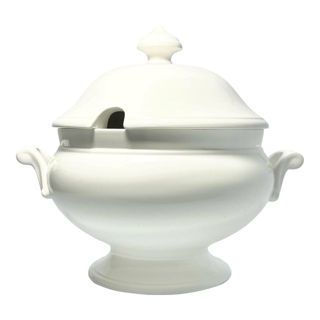 Villeroy & Boch “Pure White” Porcelain Soup Tureen & Lid For Sale
