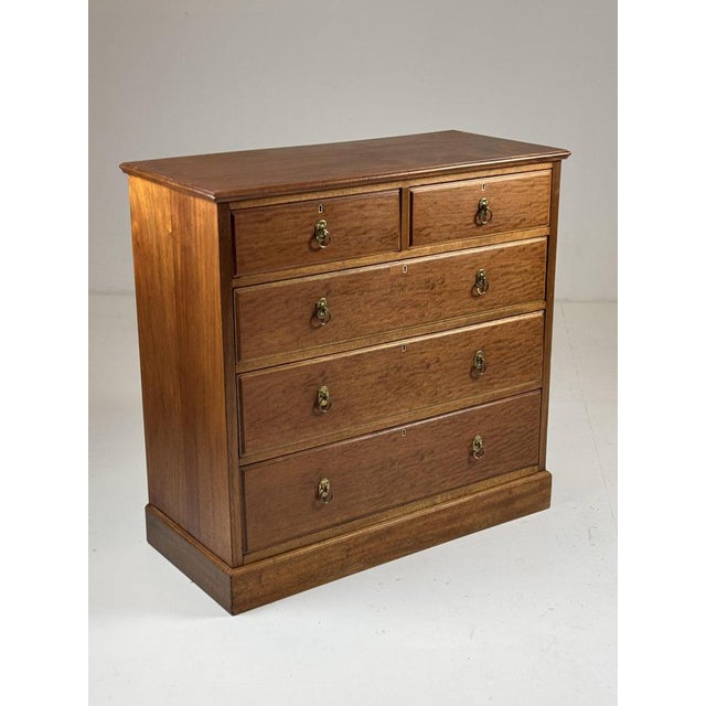 Chest of Drawers in Mahogany from Harrods For Sale - Image 9 of 17