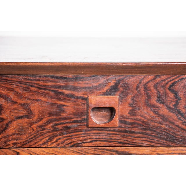 1960s Low Danish Chest of Drawers in Rosewood by Erik Brouer for Brouer Møbelfabrik, 1960 For Sale - Image 5 of 15