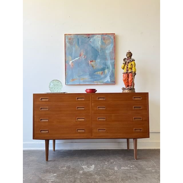 1960s Danish Teak 8 Drawer Dresser by Hundevad For Sale - Image 9 of 14
