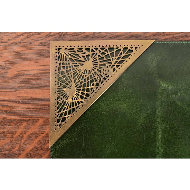Early 20th Century Tiffany Studios New York Grapevine Bronze Doré Blotter Corners With Leather Desk Blotter For Sale - Image 5 of 13