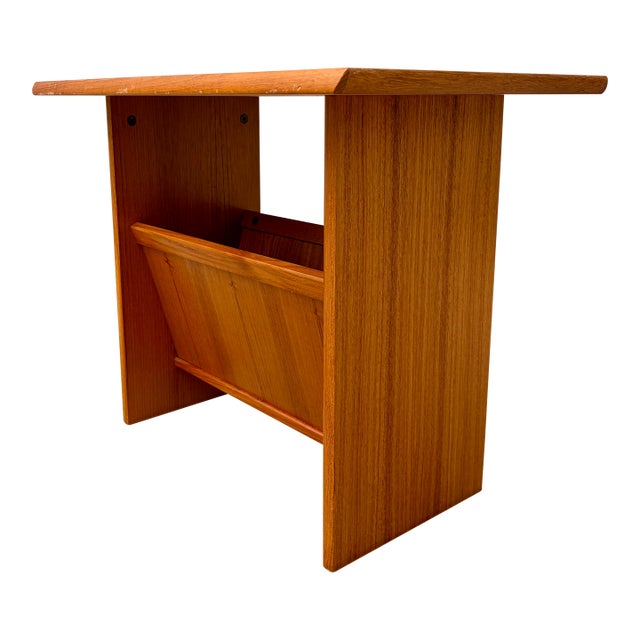 Mid-Century Modern Teak End Table /Magazine Rack by FBJ Mobler, Denmark. Circa 1970s For Sale