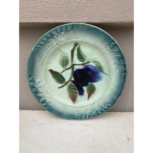 French Majolica Plum Plate Circa 1920 For Sale In Austin - Image 6 of 6