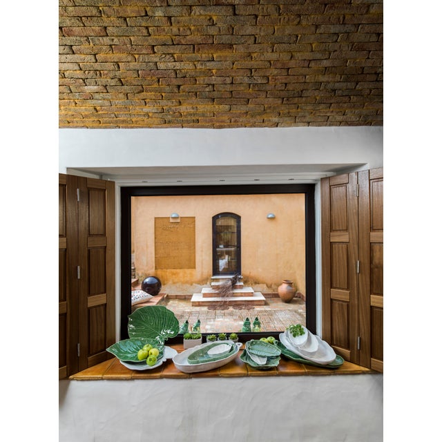 Leaves play an important role for Bordallo Pinheiro, and they include common plants from our countries and more exotic and...