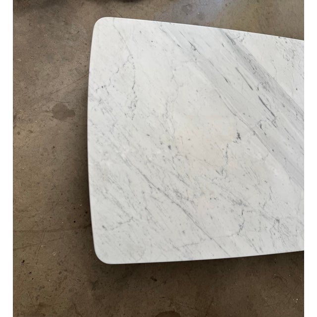 2020s Tirreno Carrara Marble Cocktail Table by Paola Navone for Baker Furniture For Sale - Image 5 of 10