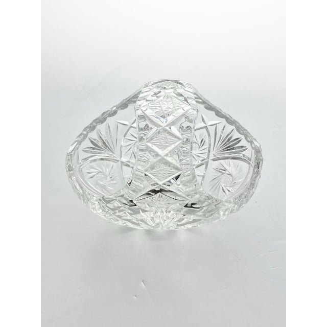 1960s Vintage Crystal Basket Bowl W/Handle 6” Pinwheel & Fan Cuts For Sale - Image 4 of 9