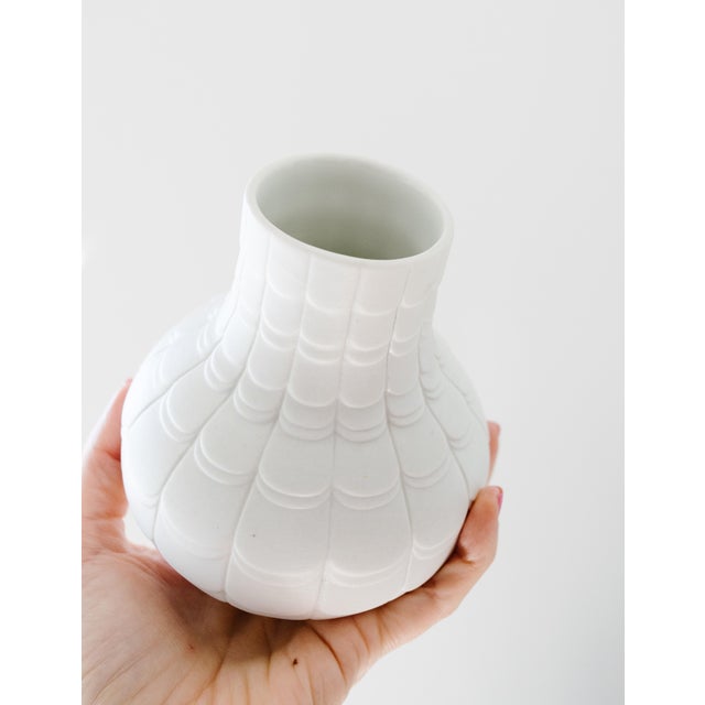 1960s Mid-Century Scherzer Bavaria West German Matte White Porcelain Vase For Sale - Image 9 of 13