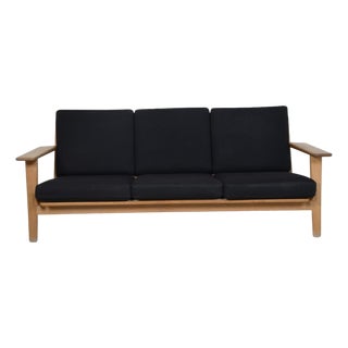 GE290 Three-Seater Sofa in Oak and Black Fabric by Hans Wegner, 2000s For Sale