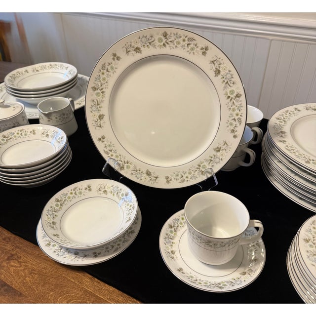 White 1960s Imperial China W. Dalton 745 Wild Flower Dishes - Set of 39 For Sale - Image 8 of 18