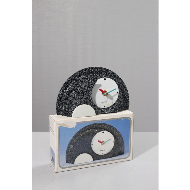 1980s Vintage Table Clock in Painted Metal, 1980s For Sale - Image 5 of 9