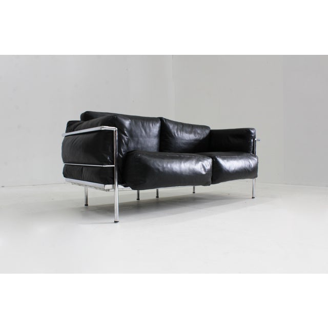 LC2 Two-Seater Sofas by Le Corbusier for Alivar, 1980s, Set of 2 For Sale - Image 12 of 15