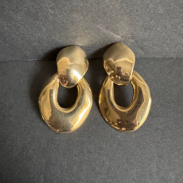 Vintage Chunky Gold Tone Door Knocker Earrings Polished Statement 80s 90s For Sale - Image 6 of 7