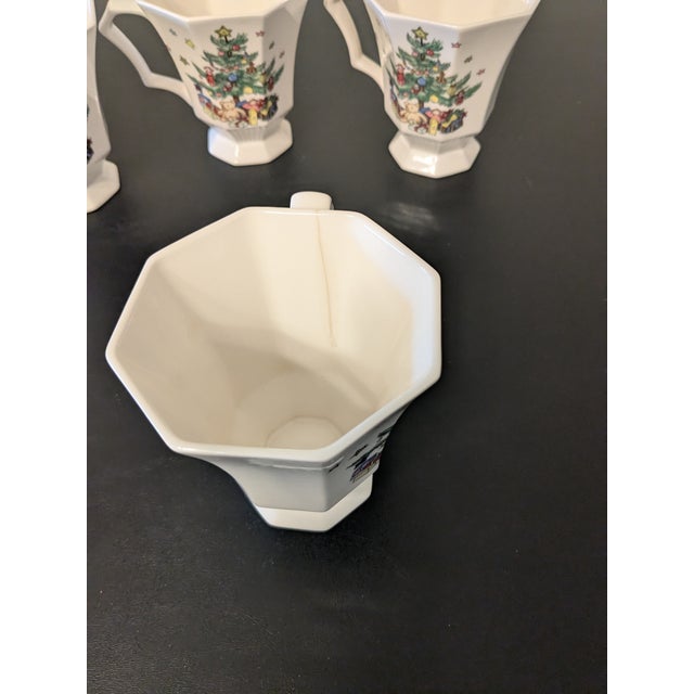 Late 20th Century Nikko Christmastime Octagonal Footed Set of Coffee Mugs - Set of 4 For Sale In Saint Louis - Image 6 of 6