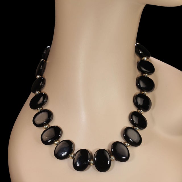 Traditional Ajd 18 Inch Highly Polished Oval Onyx Tablet Necklace For Sale - Image 3 of 6