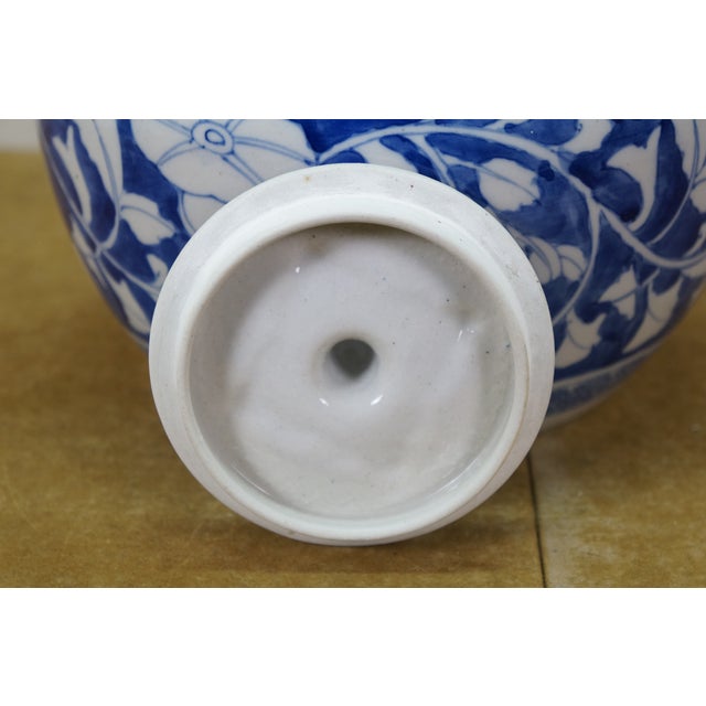 Chinese Chinoiserie Blue & White Porcelain Morning Glory Lidded Jar Urn For Sale - Image 10 of 14