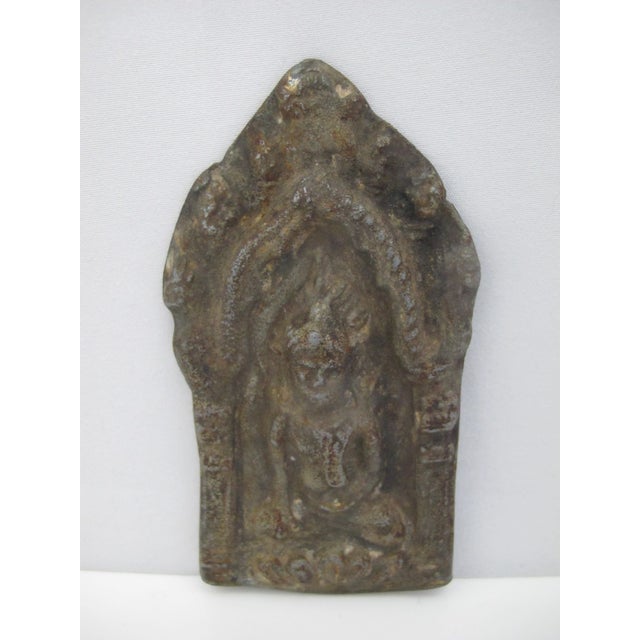 Figurative Old Thai Bronze Phra Yodkhunpon Protective Leader of the Army Buddha Amulet For Sale - Image 3 of 6