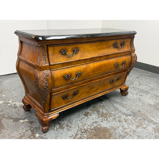 French Provincial French Provincial Faux Stone Bombe Chest, Late 20th Century For Sale - Image 3 of 12