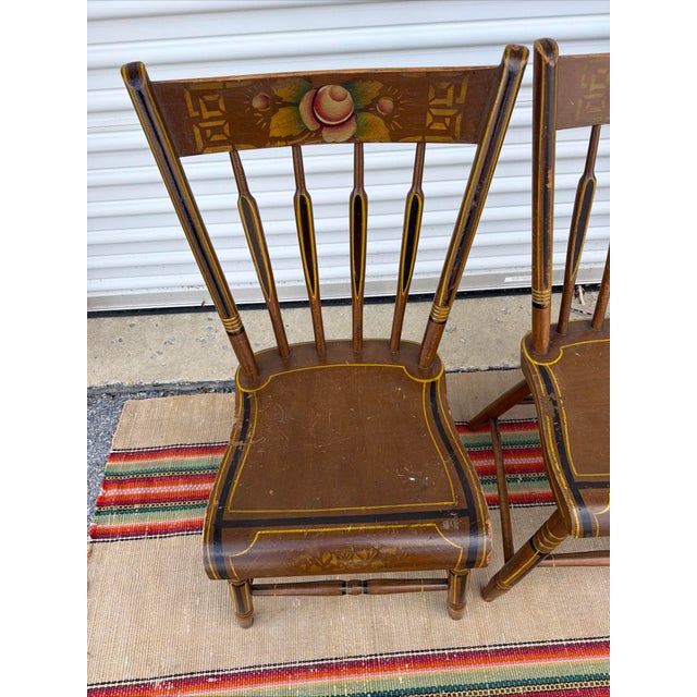 Antique Pennsylvania Folk Art Set of 6 Paint Decorated Arrow-Back Windsor Chairs, Circa 1850s For Sale - Image 9 of 17