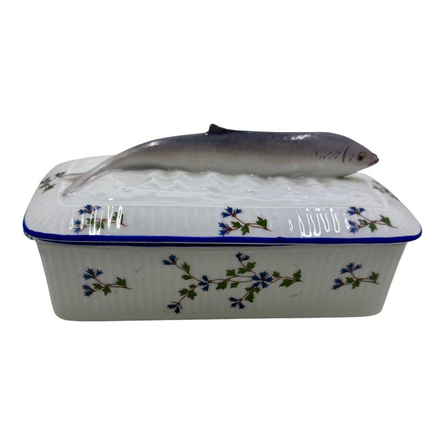 Antique Victorian French Porcelain Covered Sardine Dish With Delicate Hand-Painted Cornflower Pattern For Sale