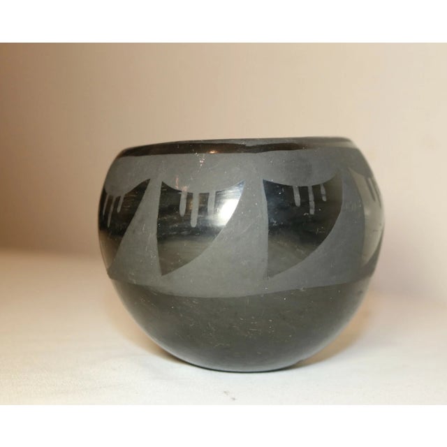 Antique Handmade Native American Santa Clara Pueblo Black Pottery Blackware Bowl For Sale - Image 9 of 11