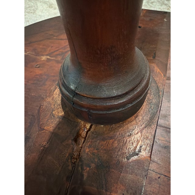18th Century American Federal Cherry Tripod Candle Stand Table For Sale - Image 10 of 18