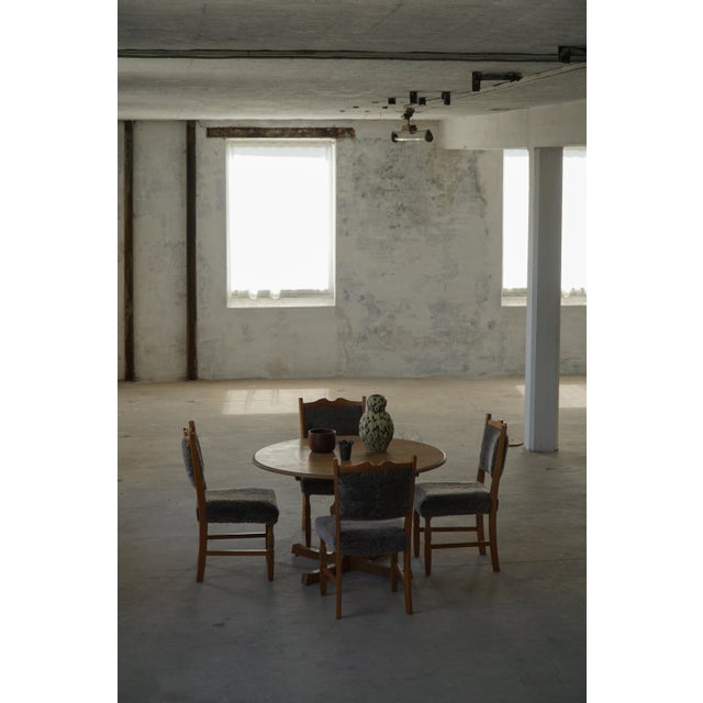 1960s Mid-Century Modern Danish Round Dining Table in Oak with Two Extensions, 1960s For Sale - Image 5 of 18